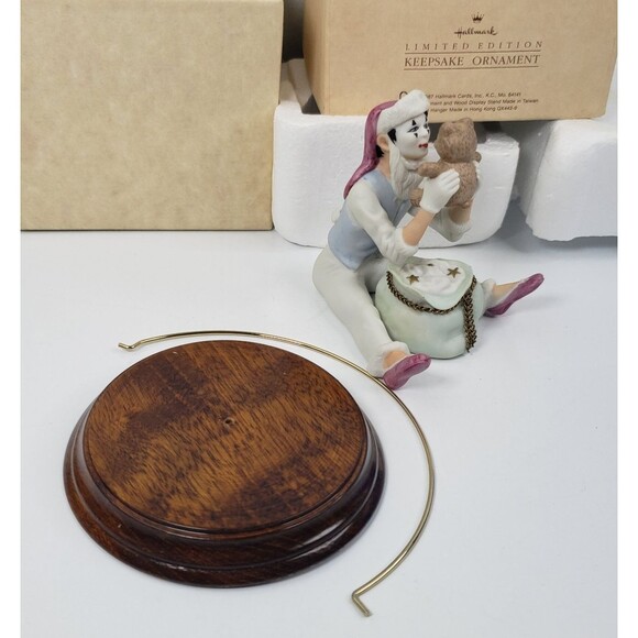 Hallmark Keepsake 1987 Christmas Time Mime Hand Paint Limited Edition Ornaments - Picture 8 of 16